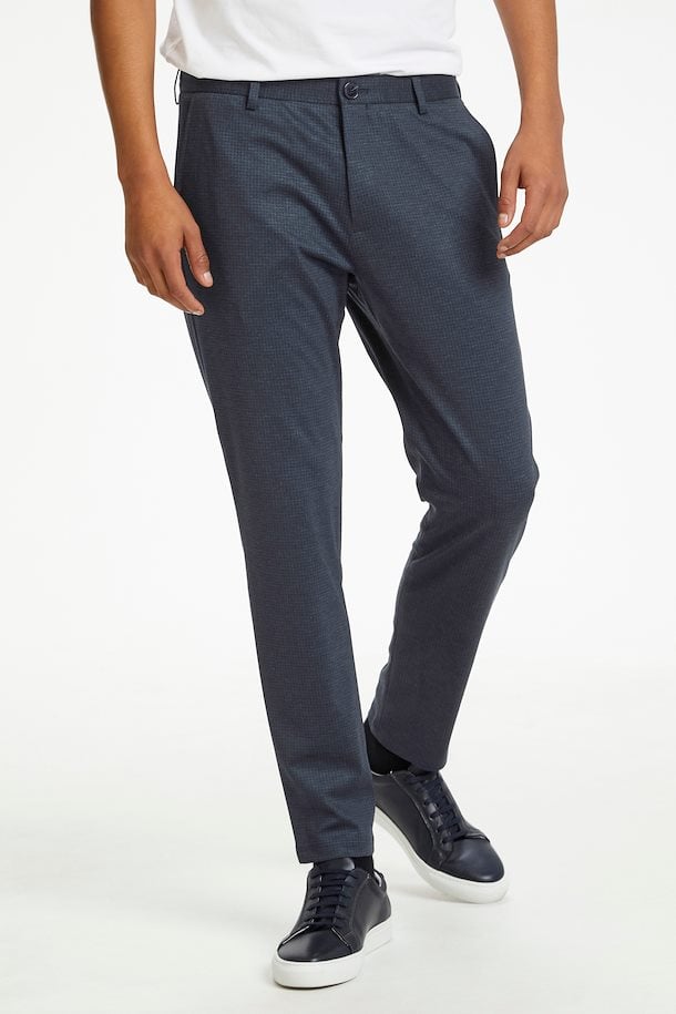 https://media.matinique.com/images/dust-blue-mapaton-jersey-pants.jpg?i=AFhq_8n81wg/310498&mw=610